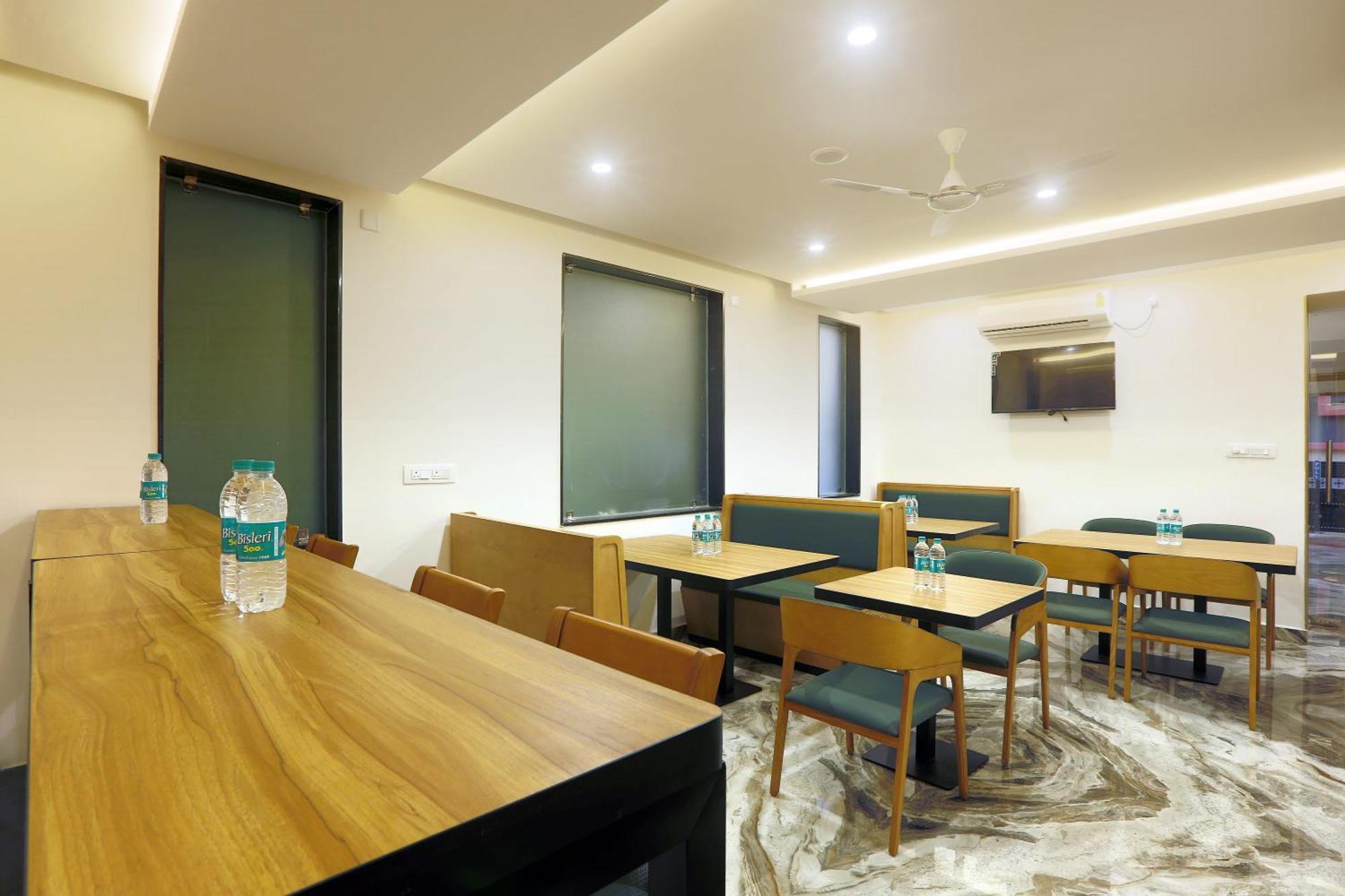 Hotel Sterling Plaza- Bangalore International Airport Dod Jala Ngoại thất bức ảnh