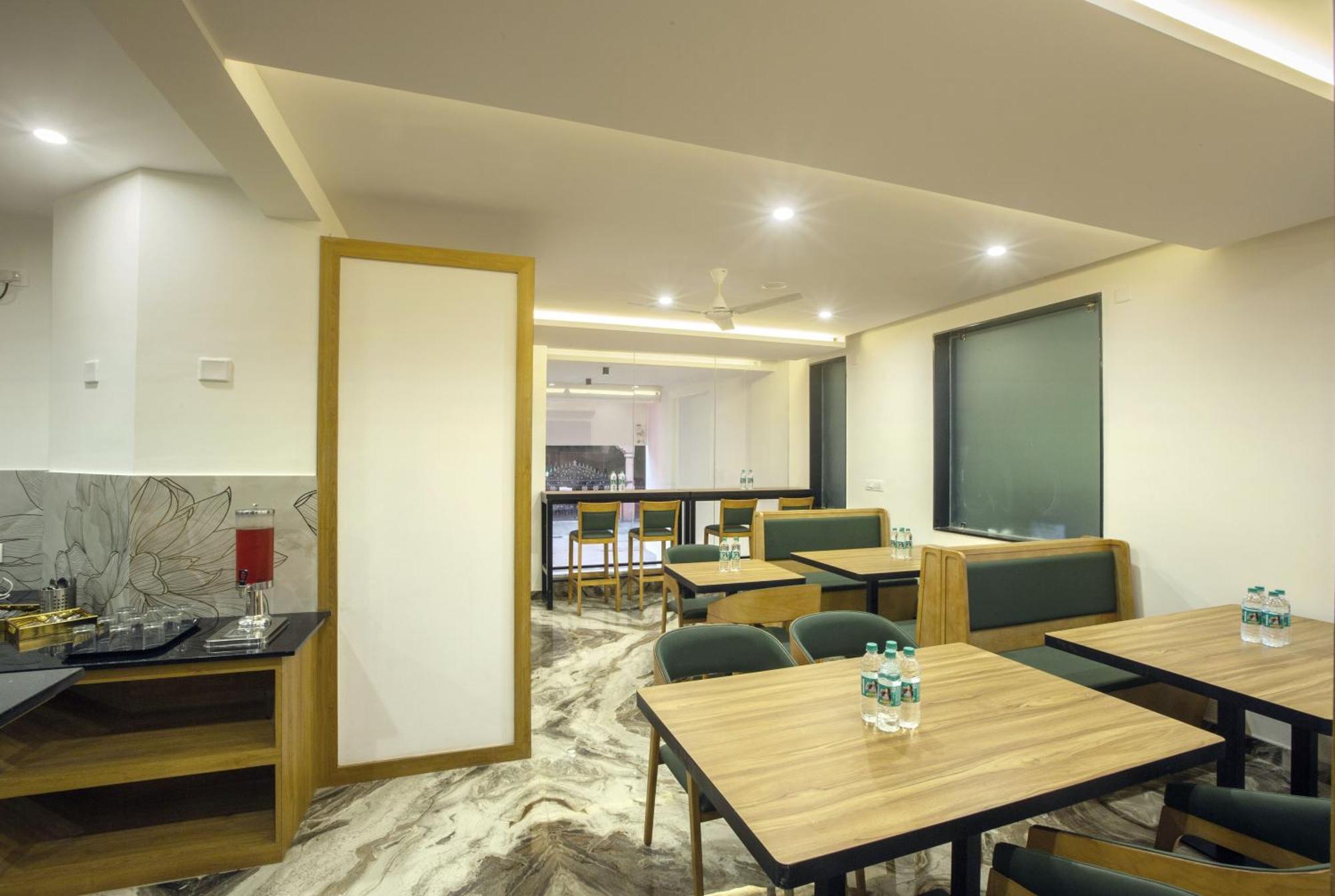 Hotel Sterling Plaza- Bangalore International Airport Dod Jala Ngoại thất bức ảnh