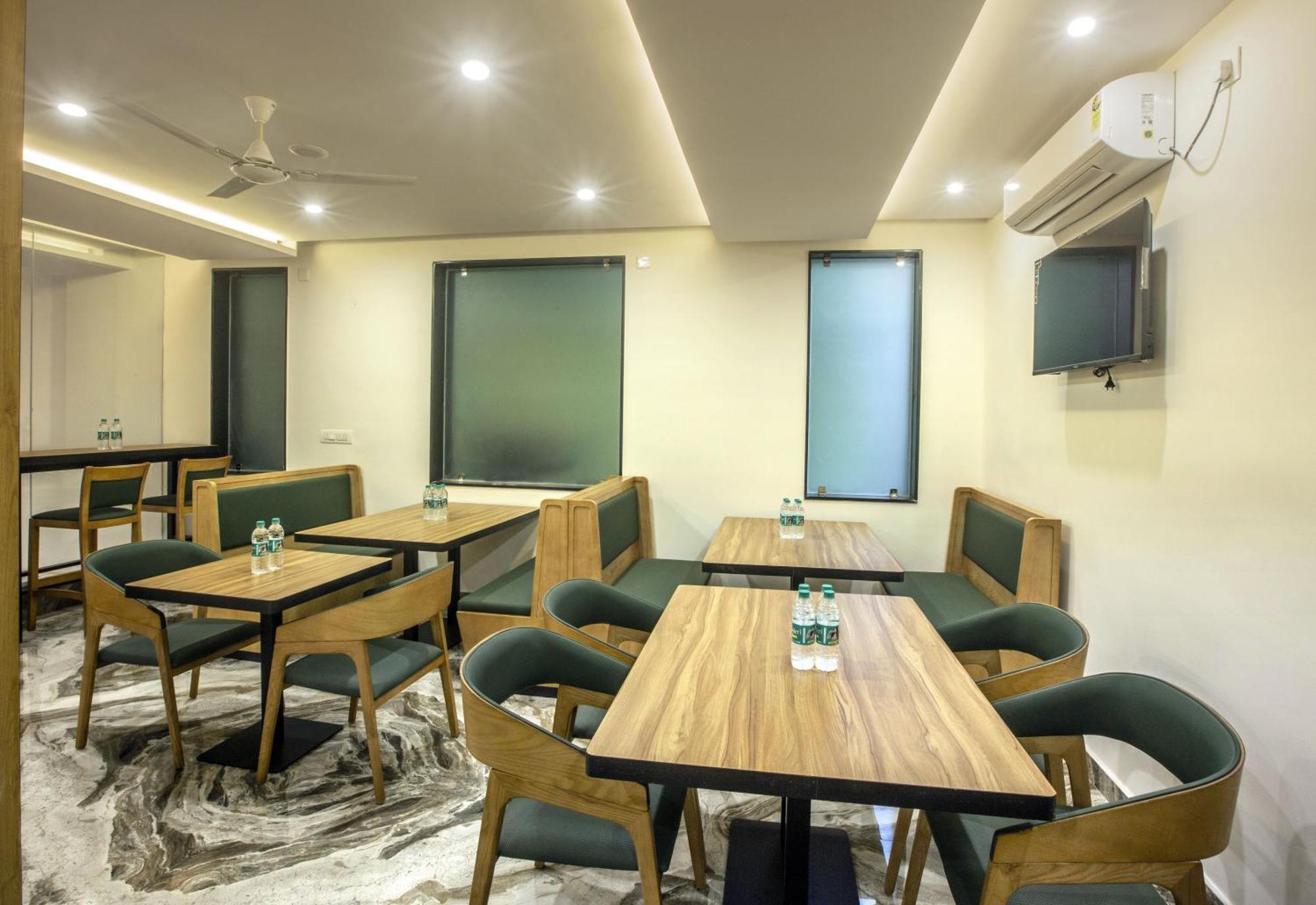 Hotel Sterling Plaza- Bangalore International Airport Dod Jala Ngoại thất bức ảnh