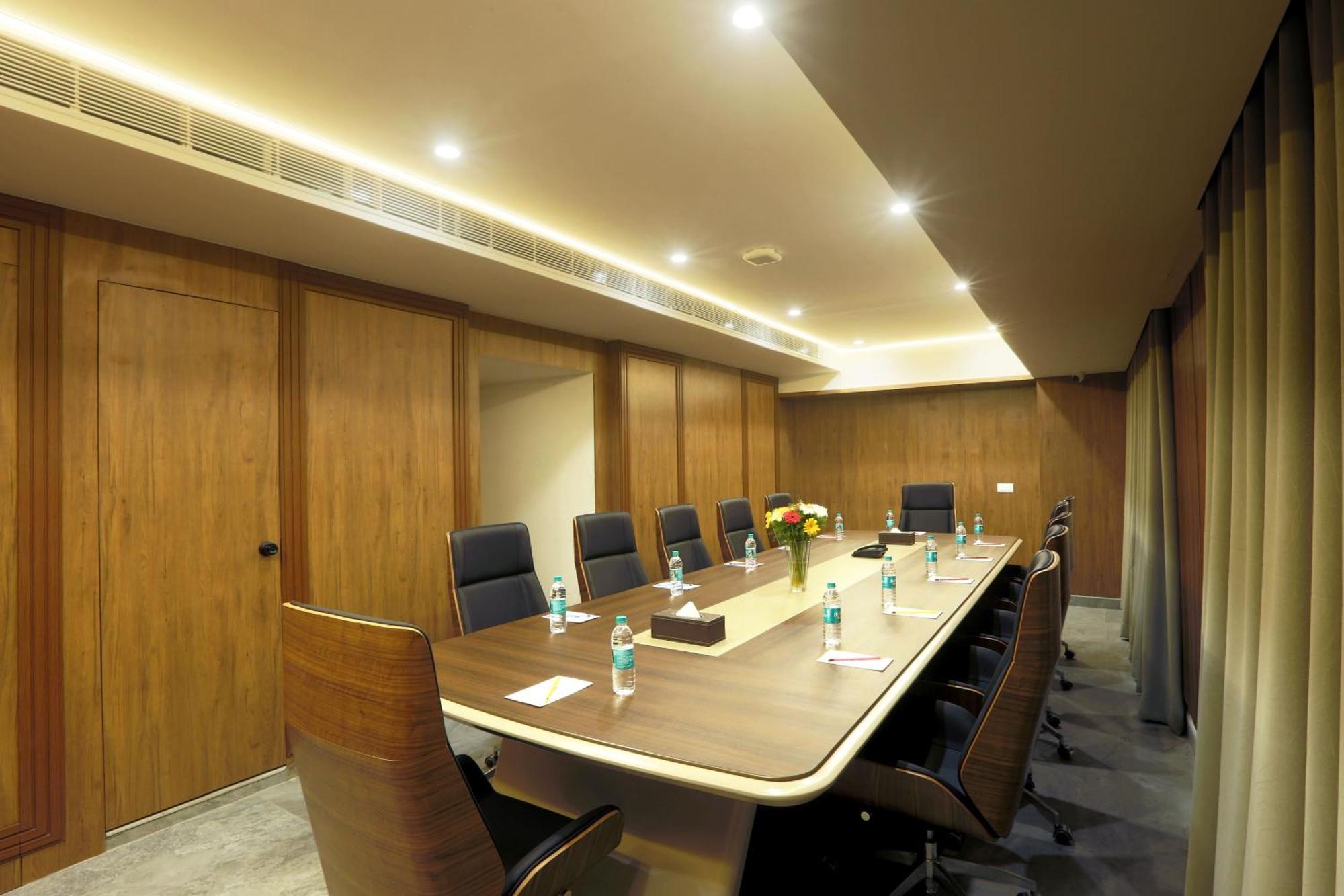 Hotel Sterling Plaza- Bangalore International Airport Dod Jala Ngoại thất bức ảnh