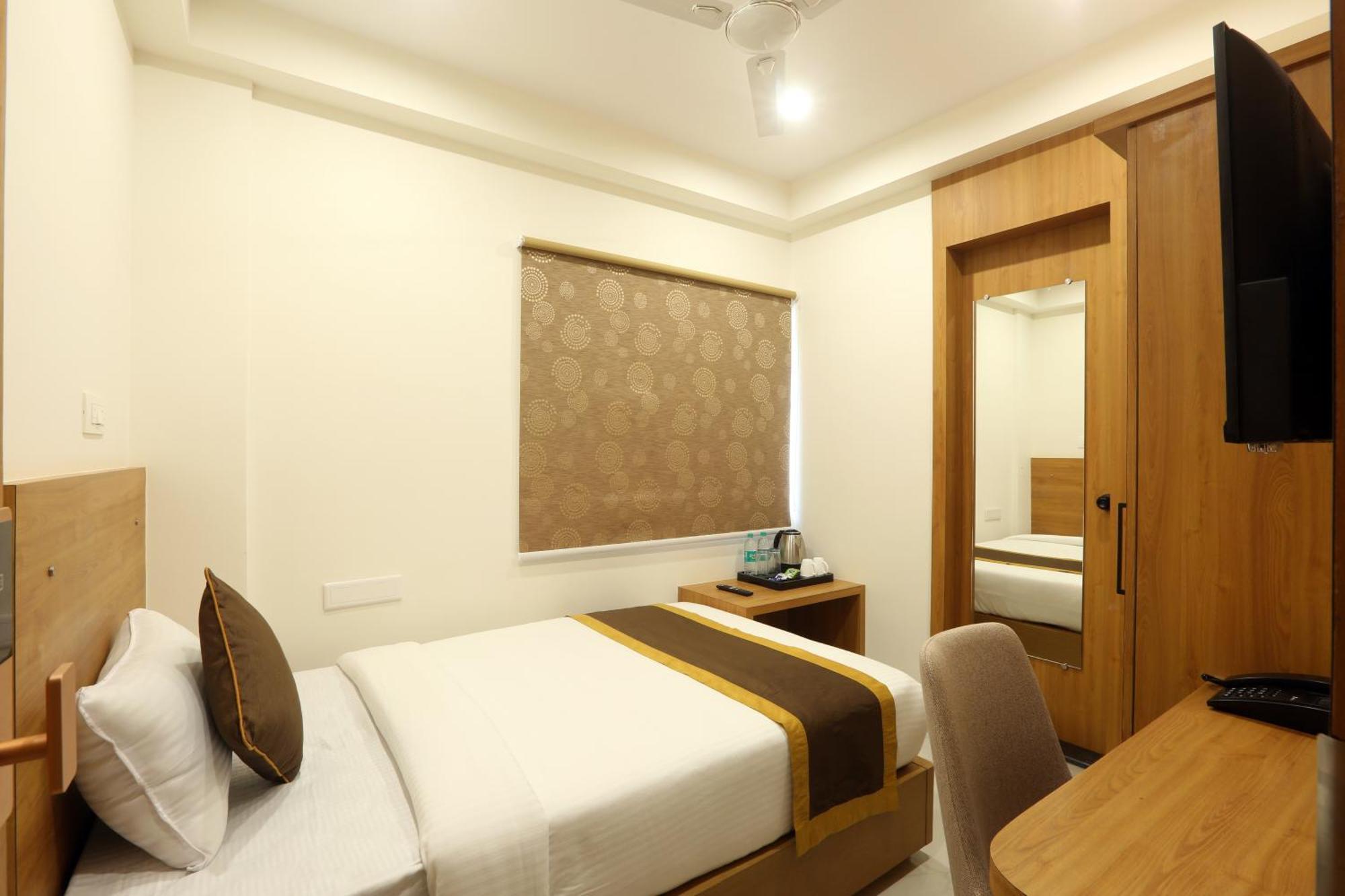 Hotel Sterling Plaza- Bangalore International Airport Dod Jala Ngoại thất bức ảnh